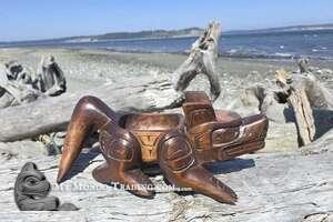 Absolutely stunning Wolf Bowl, high quality carving by Will Wadhams (video)